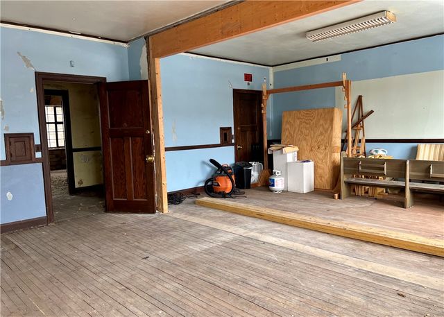 710 Mulberry St, Wilkinsburg, PA 15221