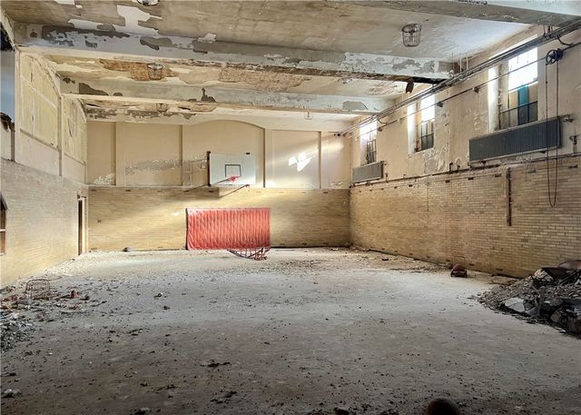 710 Mulberry St, Wilkinsburg, PA 15221