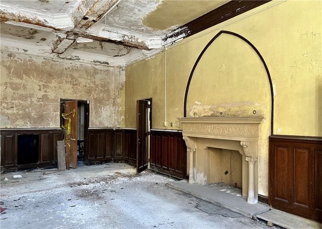 710 Mulberry St, Wilkinsburg, PA 15221