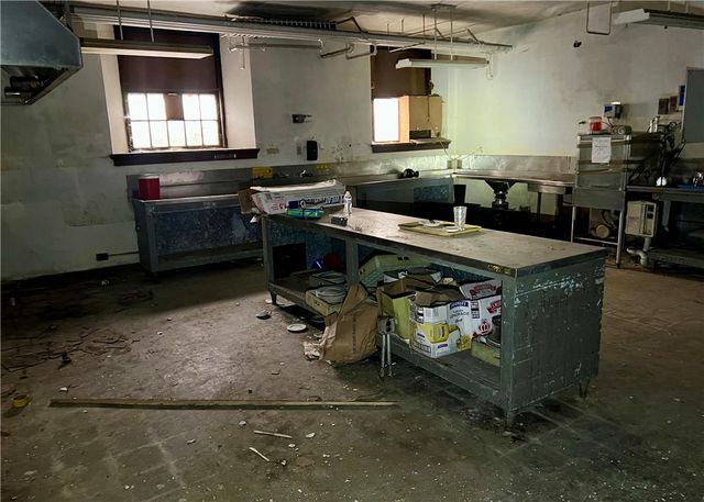 710 Mulberry St, Wilkinsburg, PA 15221