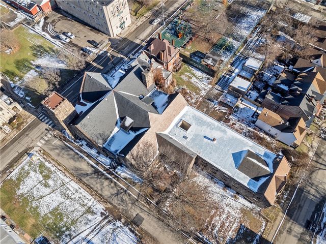 710 Mulberry St, Wilkinsburg, PA 15221