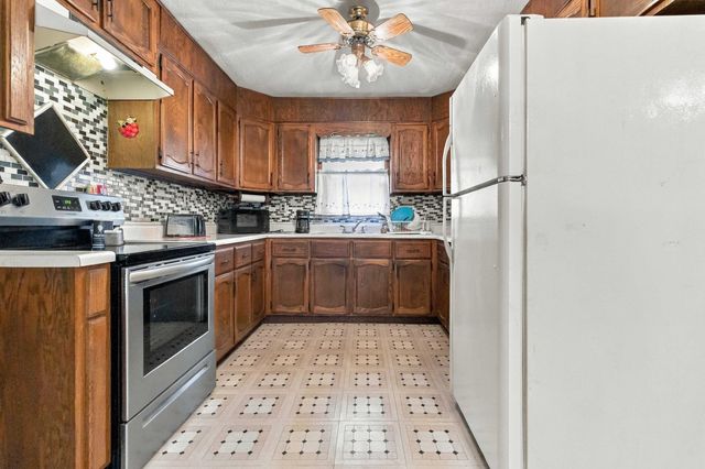 2060 U.S. 150, Stanford, KY 40484