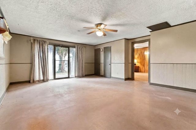 2060 U.S. 150, Stanford, KY 40484