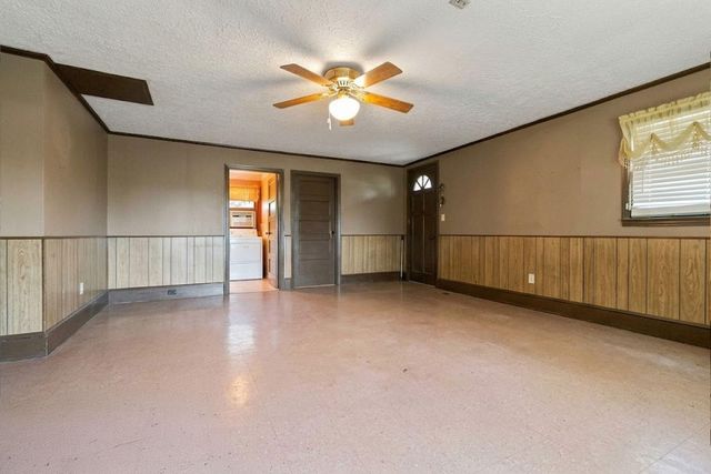 2060 U.S. 150, Stanford, KY 40484