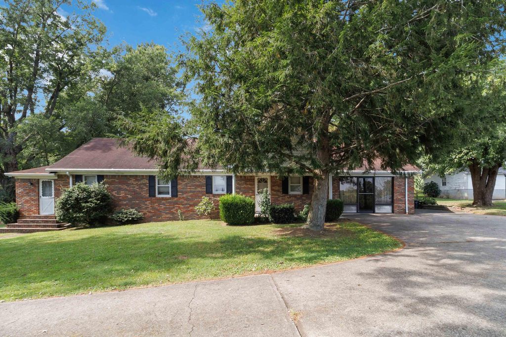2060 U.S. 150, Stanford, KY 40484