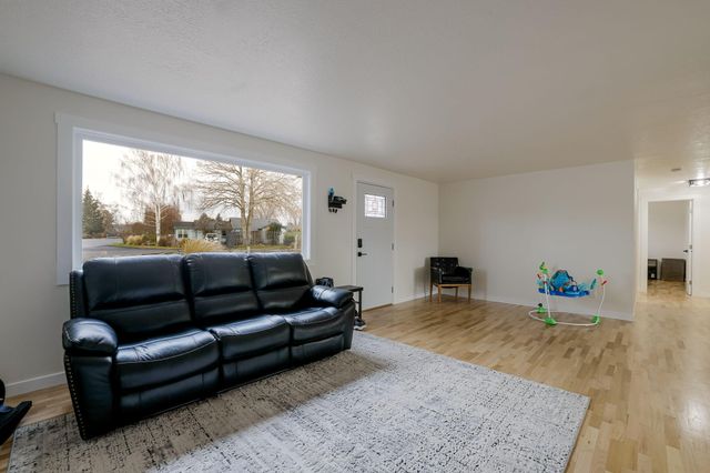 970 NE Ochoco Avenue, Prineville, OR 97754