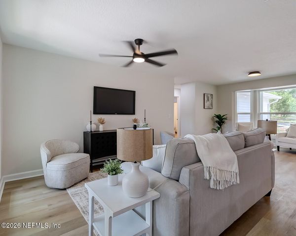 1277 LAKE ASBURY Drive, Green Cove Springs, FL 32043