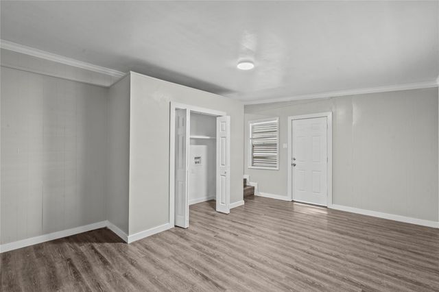 1916 N Logan Street, Texas City, TX 77590