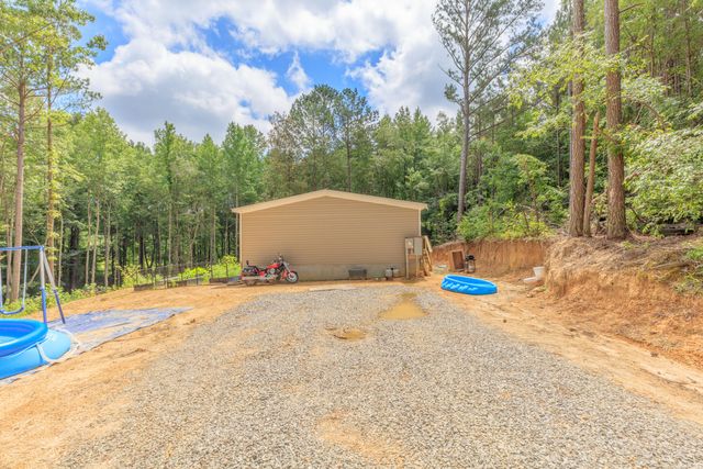 200 Wallaceville Cemetery Road, Chickamauga, GA 30707
