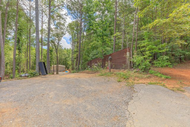 200 Wallaceville Cemetery Road, Chickamauga, GA 30707