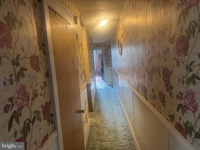 1233 W WALNUT ST, Ashland, PA 17921