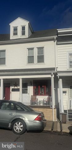 1233 W WALNUT ST, Ashland, PA 17921