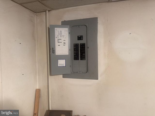 1233 W WALNUT ST, Ashland, PA 17921