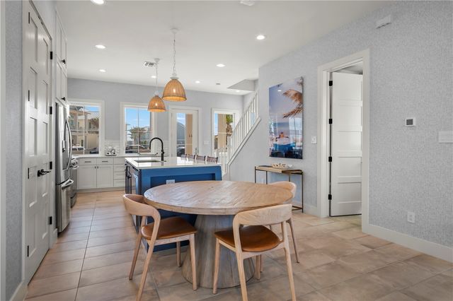 104 Neighborly, Port Aransas, TX 78373