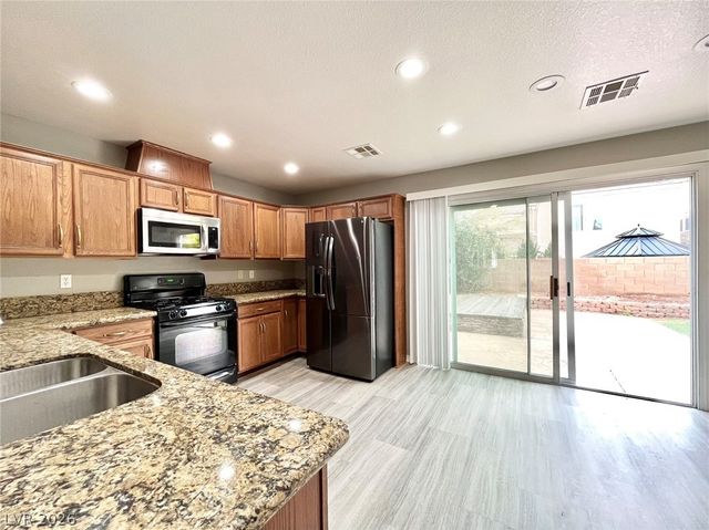 8881 Skyline Peak Court, Las Vegas, NV 89148