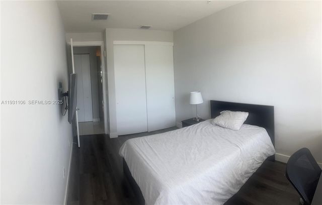 6415 NW 102nd Path 207, Doral, FL 33178