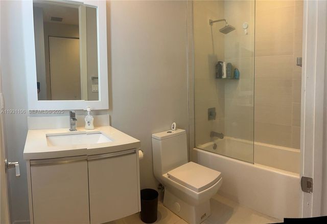 6415 NW 102nd Path 207, Doral, FL 33178