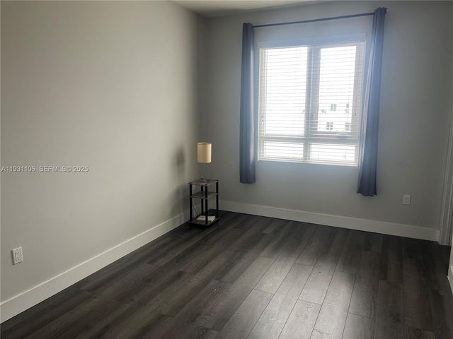 6415 NW 102nd Path 207, Doral, FL 33178