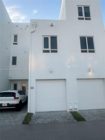 6415 NW 102nd Path 207, Doral, FL 33178