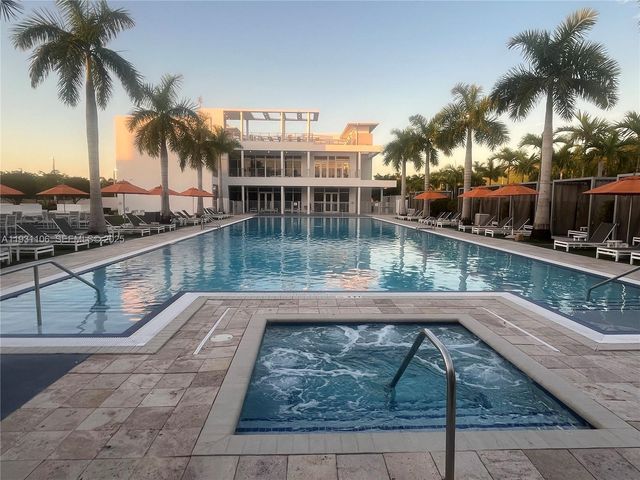 6415 NW 102nd Path 207, Doral, FL 33178