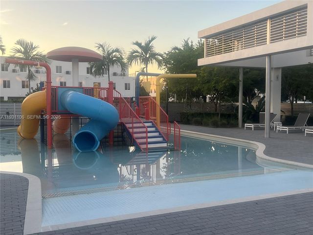 6415 NW 102nd Path 207, Doral, FL 33178