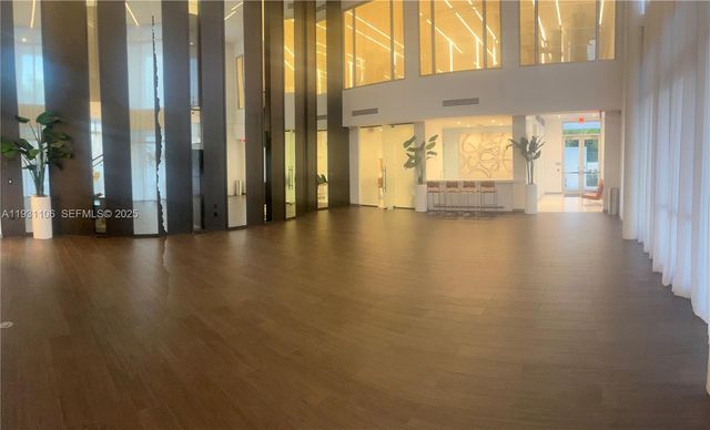 6415 NW 102nd Path 207, Doral, FL 33178