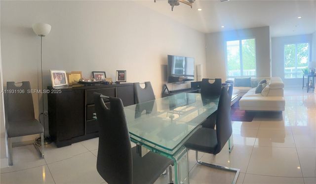 6415 NW 102nd Path 207, Doral, FL 33178