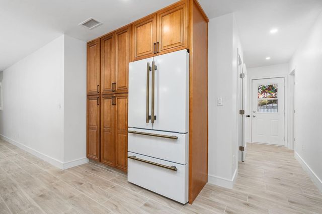 5454 E Butler Avenue, Fresno, CA 93727