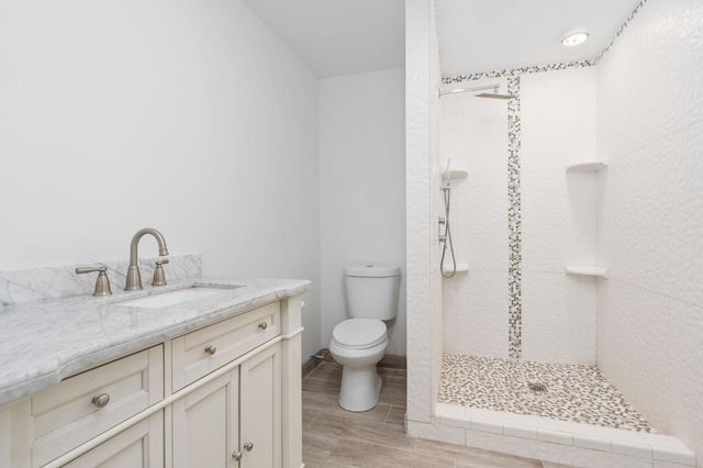 5454 E Butler Avenue, Fresno, CA 93727