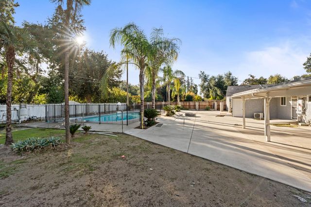 5454 E Butler Avenue, Fresno, CA 93727