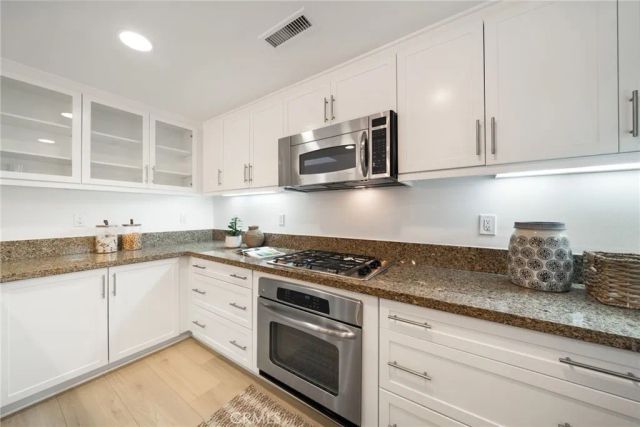 615 Rockefeller, Irvine, CA 92612