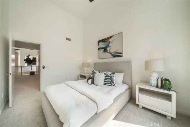 615 Rockefeller, Irvine, CA 92612