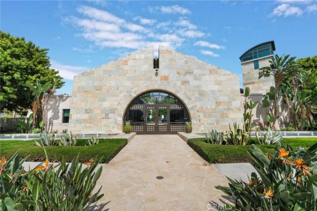 615 Rockefeller, Irvine, CA 92612