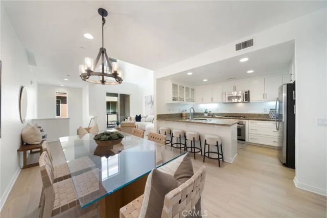 615 Rockefeller, Irvine, CA 92612