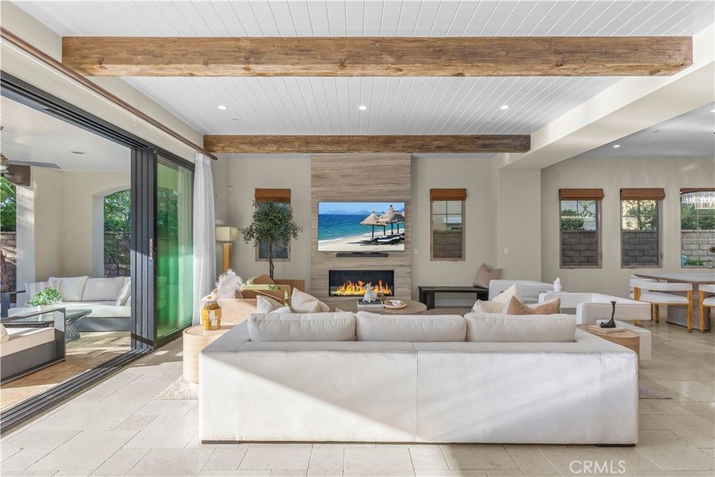 10 Lowland, Irvine, CA 92602 — photo 2