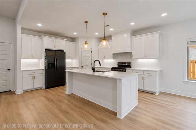 7201 SW Basswood Avenue, Bentonville, AR 72713