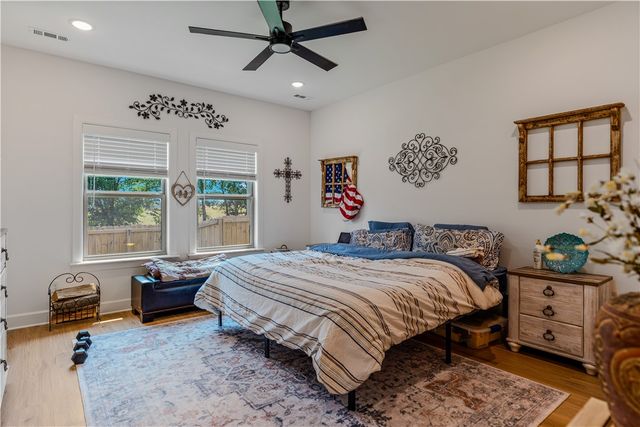 7201 SW Basswood Avenue, Bentonville, AR 72713