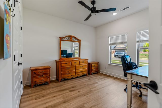 7201 SW Basswood Avenue, Bentonville, AR 72713