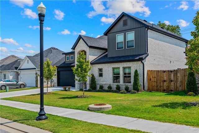 7201 SW Basswood Avenue, Bentonville, AR 72713