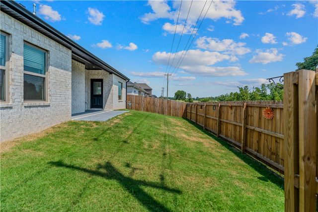 7201 SW Basswood Avenue, Bentonville, AR 72713