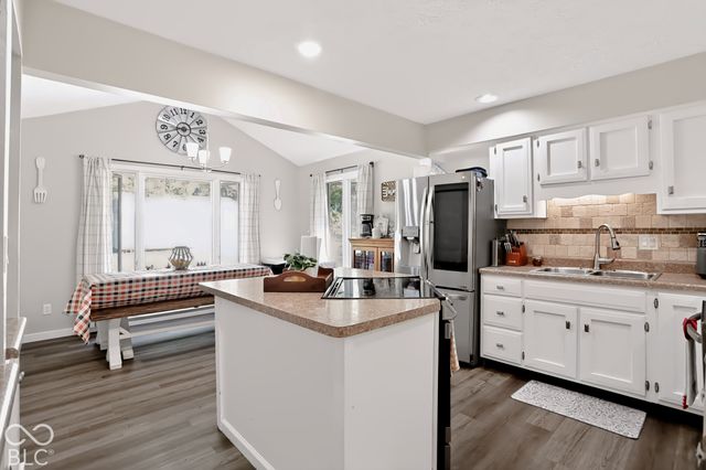 1750 Sandhill Road, Indianapolis, IN 46217