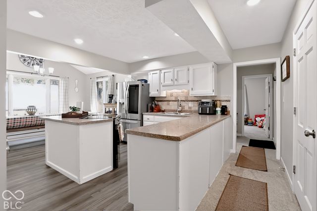 1750 Sandhill Road, Indianapolis, IN 46217