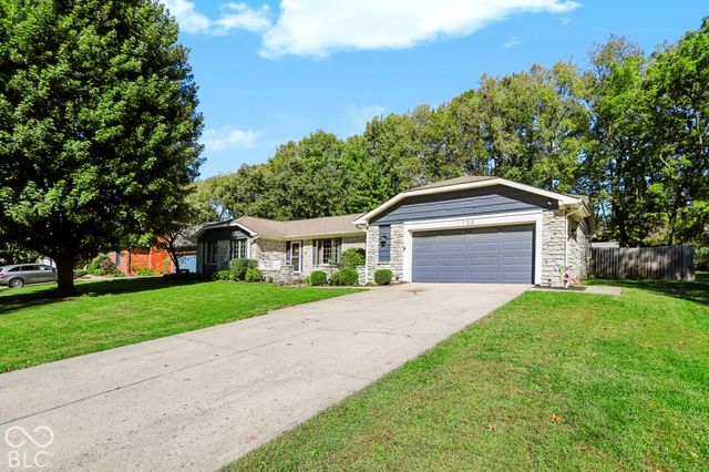 1750 Sandhill Road, Indianapolis, IN 46217
