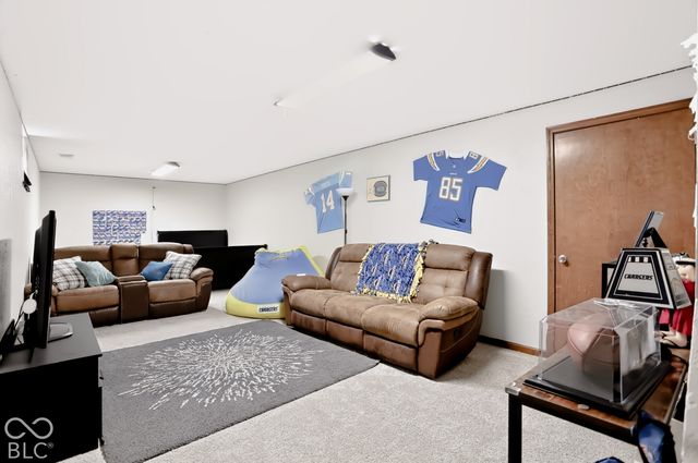 1750 Sandhill Road, Indianapolis, IN 46217
