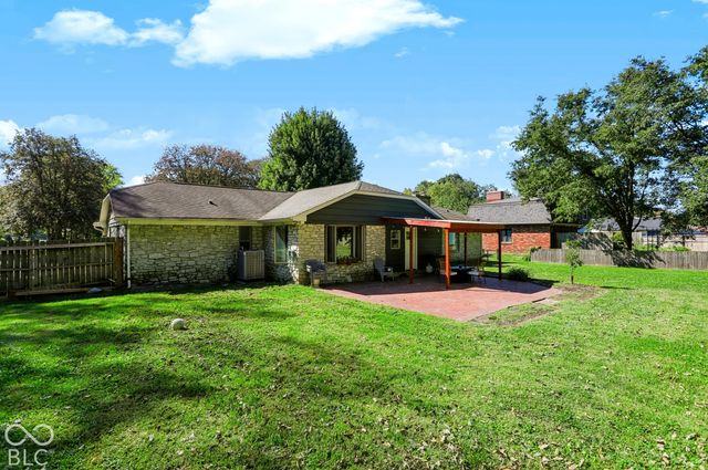 1750 Sandhill Road, Indianapolis, IN 46217