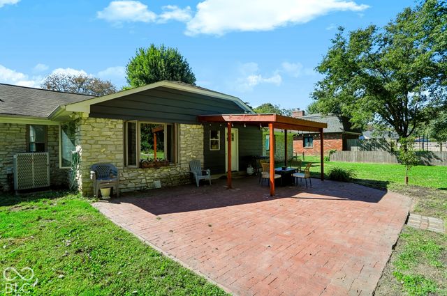 1750 Sandhill Road, Indianapolis, IN 46217