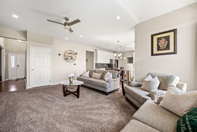26 COVEWOOD WAY, Coatesville, PA 19320