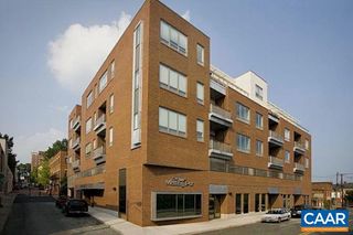 112 5th St SE Apt 3B, Charlottesville, VA 22902