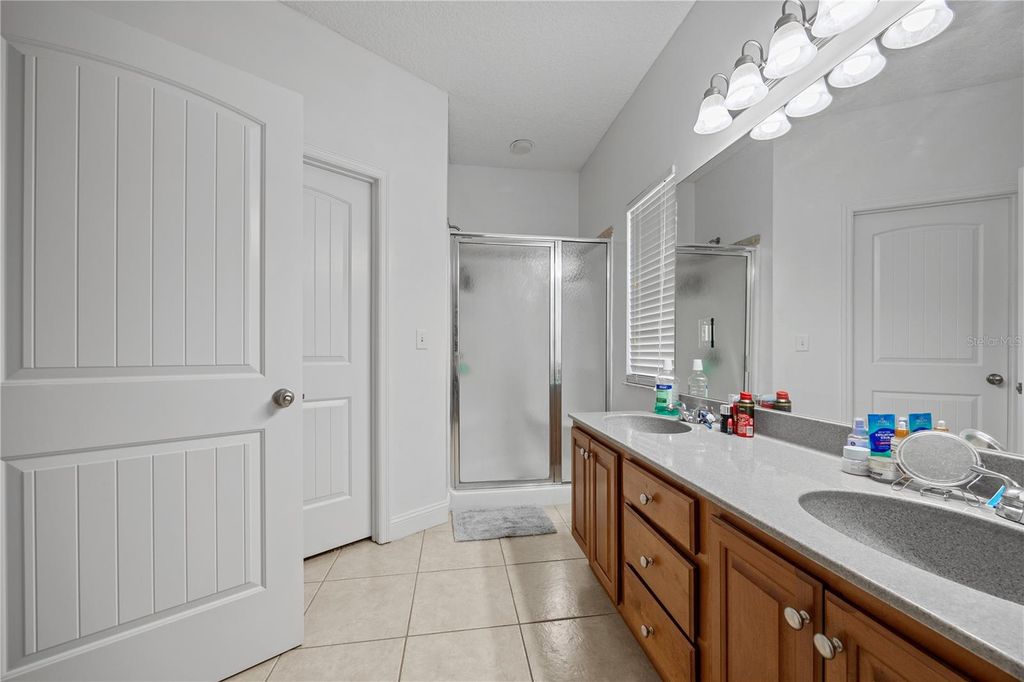 Image 16 of property listing at 9312 SW 152ND COURT, Lake Butler, FL 32054