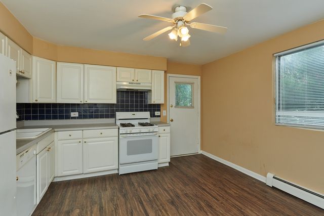1762 W Highland Avenue 204, Chicago, IL 60660